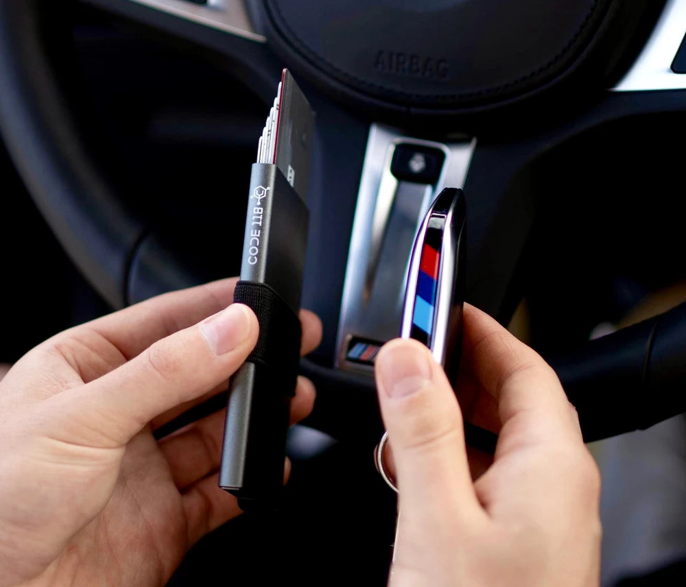 Aerospace Grade Aluminum RFID Blocking Wallet